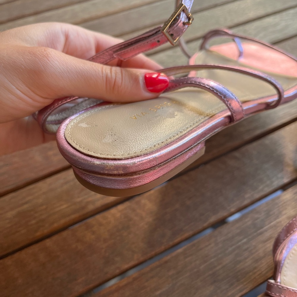 Via Spiga | V-calandre City Flat Sandals - Picture 7 of 7